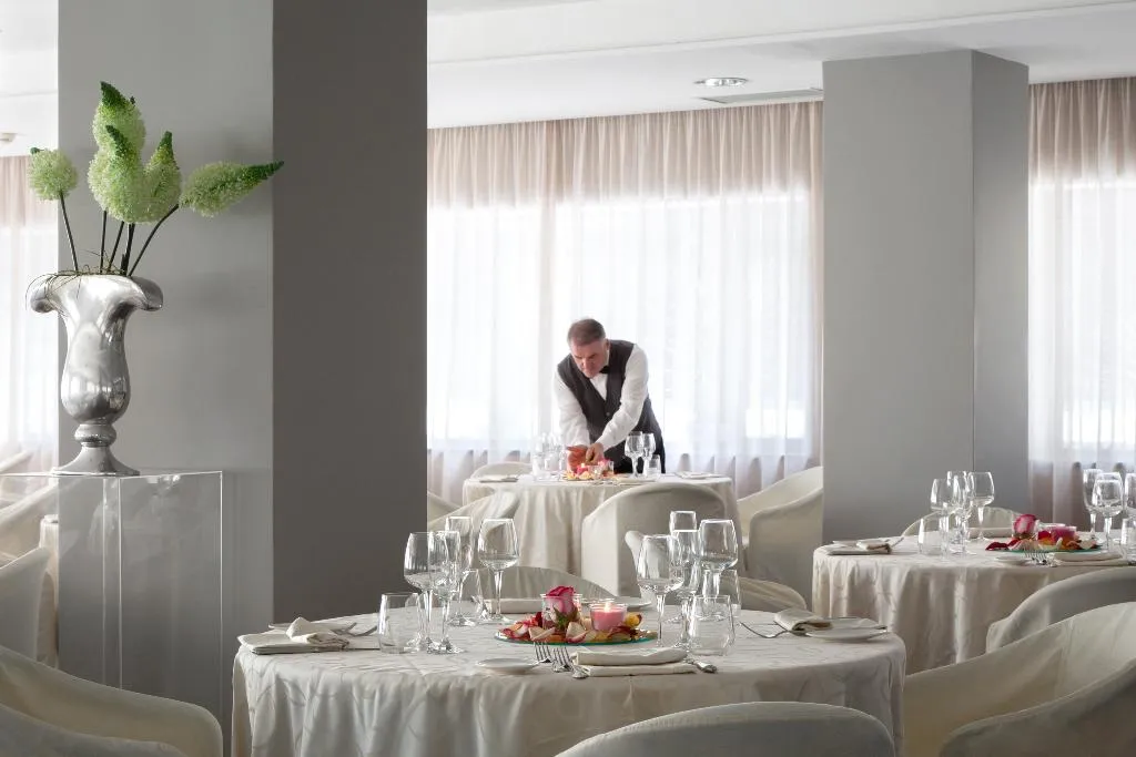 Restaurant, Hotel Marad, Naples