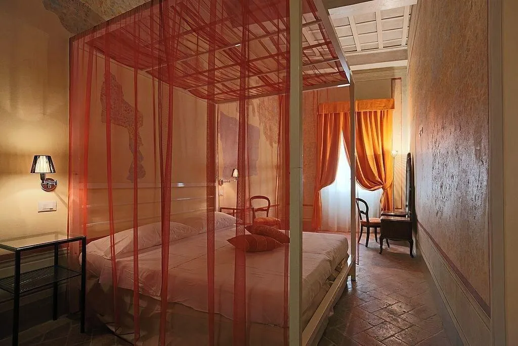 Room, Uffizi Harmony, Florence