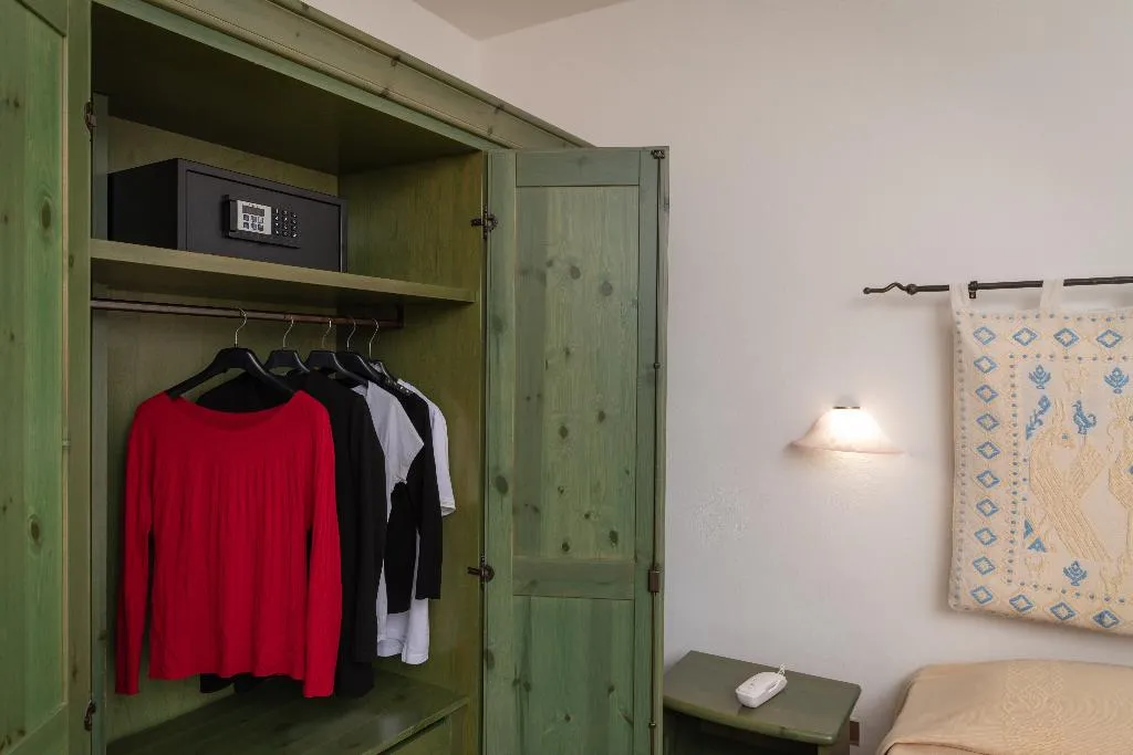 DOUBLE STANDARD Room, Castello, Olbia