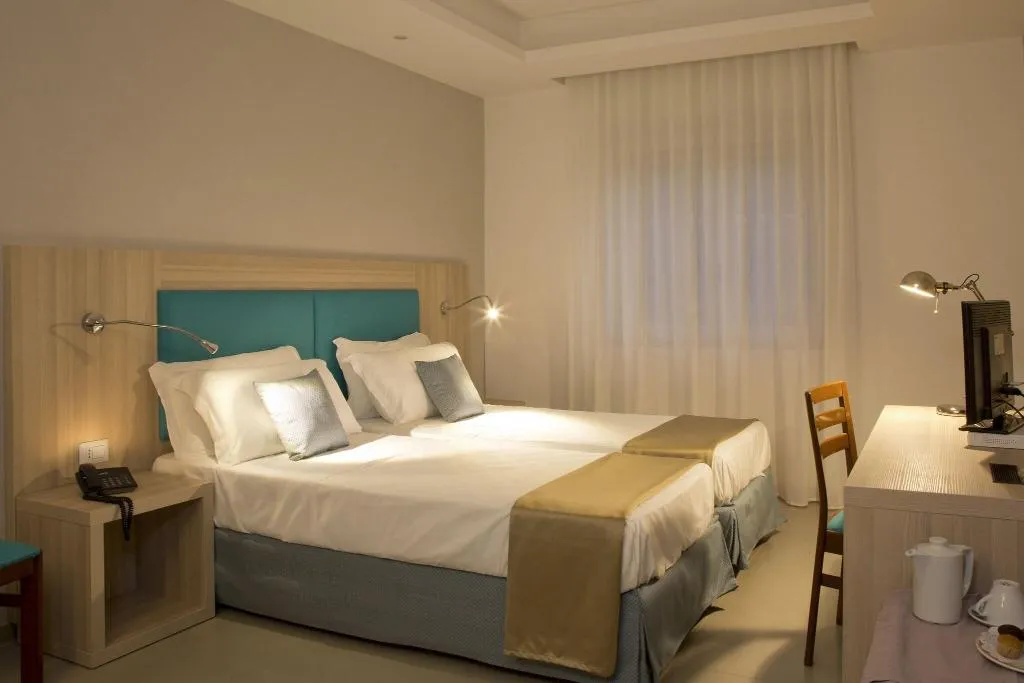 DOUBLE SUPERIOR Room, American Hotel, Naples