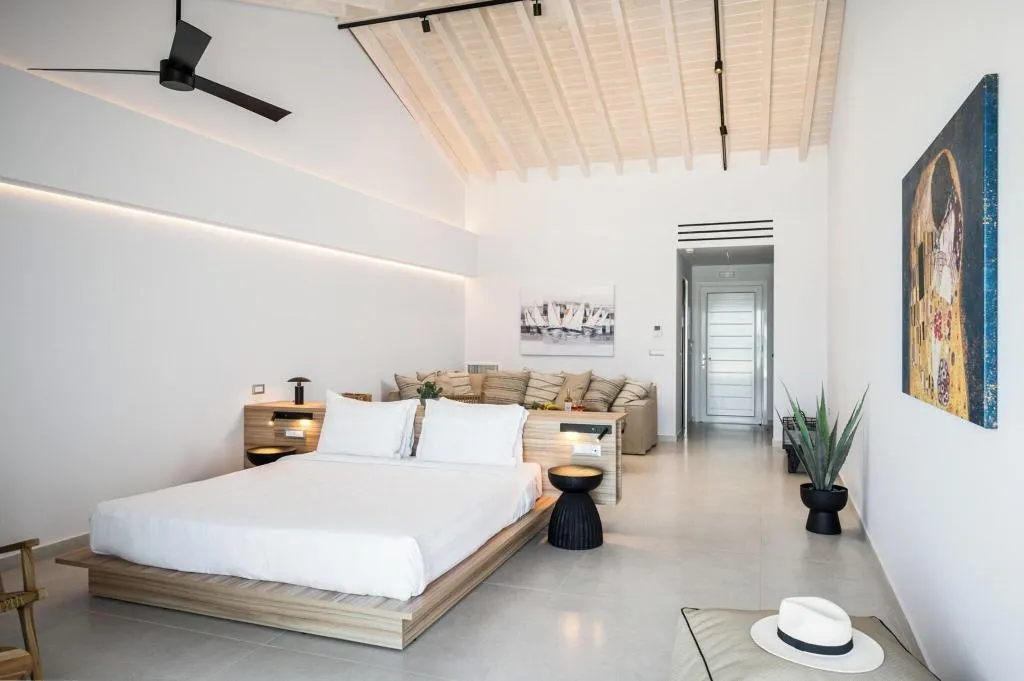 SUITE WITH DOUBLE BED Room, Acharavi Beach Hotel, Corfu