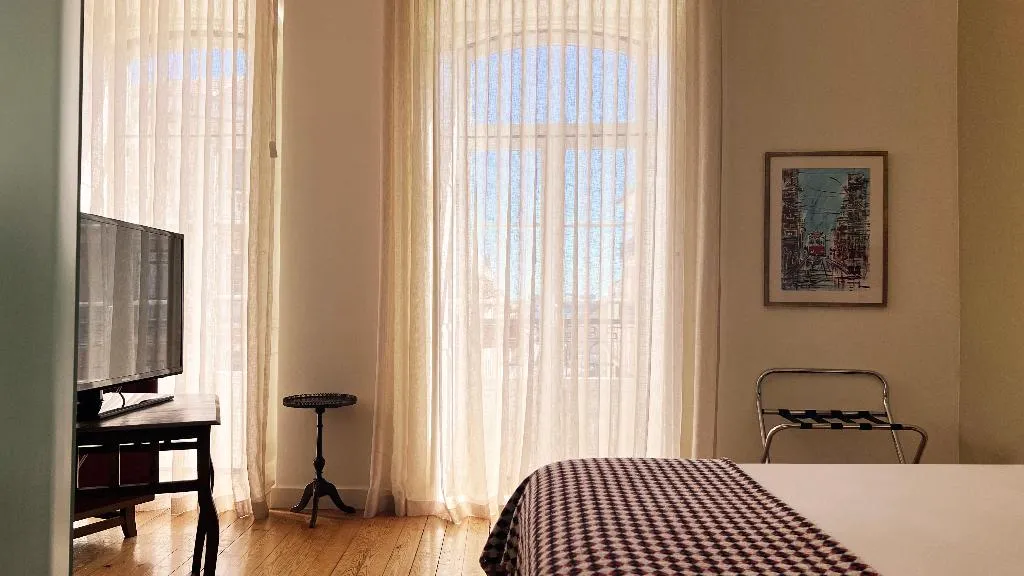 DOUBLE SUPERIOR WITH DOUBLE BED Room, Casa do Bairro by Shiadu, Lisbon