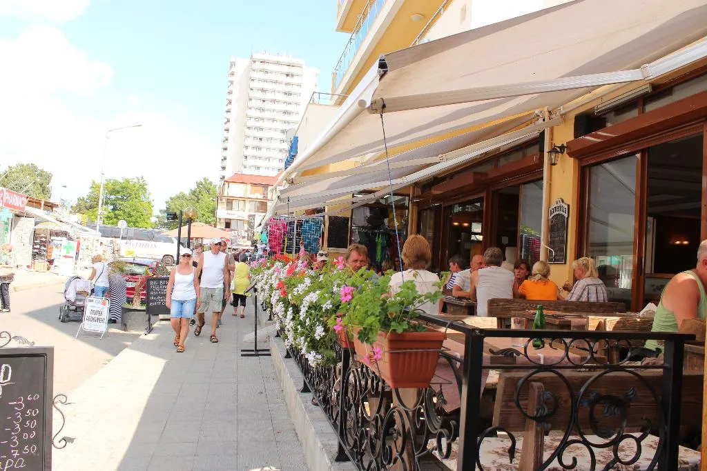 Terrace, Atol, Bourgas