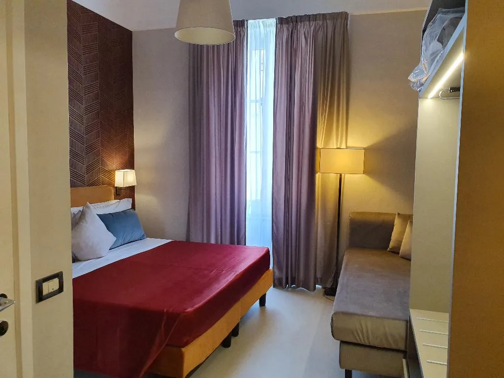 DOUBLE SUPERIOR Room, Maxim Axial, Florence