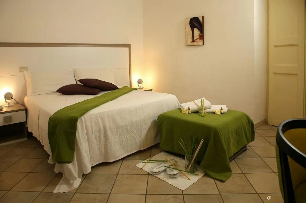 Double or Twin STANDARD Room, Caravaggio Hotel, Naples