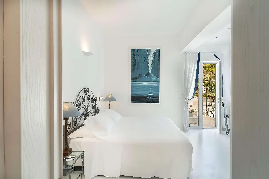 Room, Miramare Sea Resort and Spa, Naples