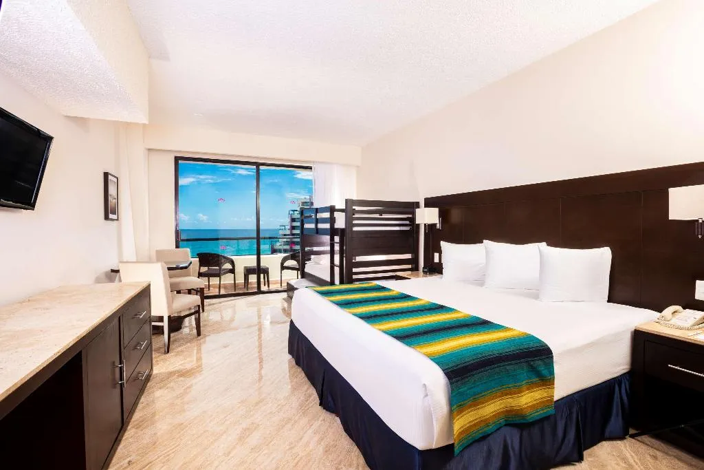 Room, Crown Paradise Club Cancun All Inclusive, Cancun Area