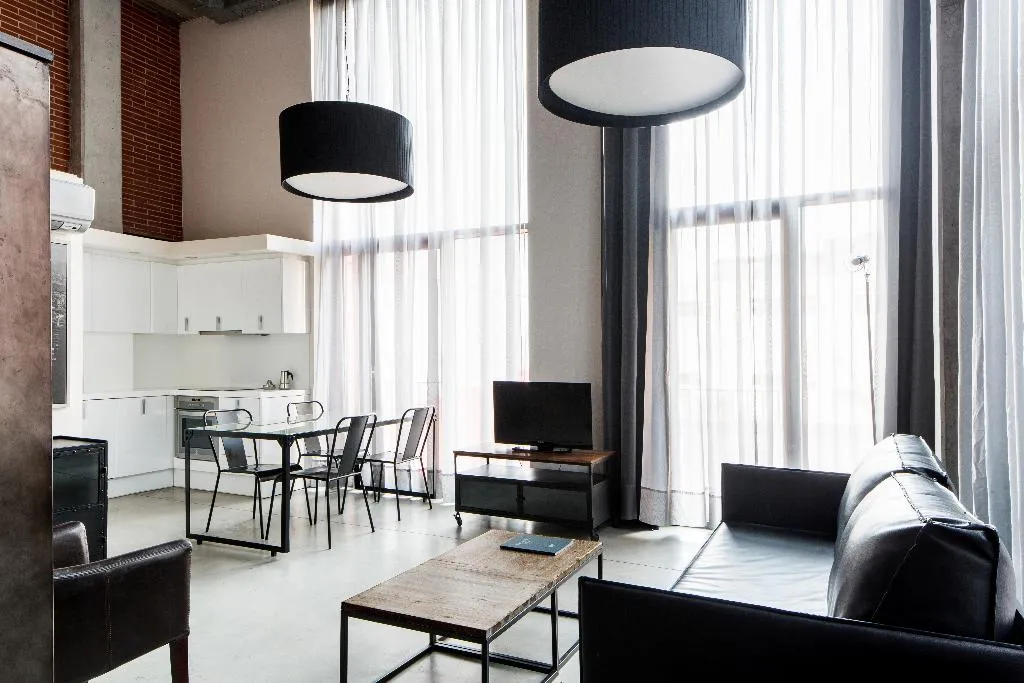 APARTMENT DELUXE CAPACITY 4 Room, Barcelona Apartment Republica, Barcelona