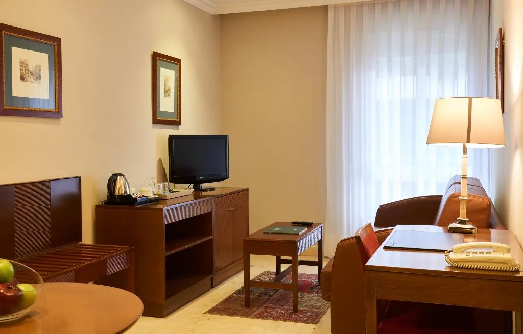 FAMILY ROOM STANDARD Room, Suites Barrio de Salamanca, Madrid