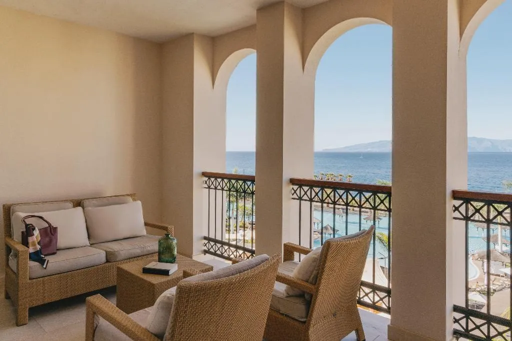 DOUBLE SINGLE USE DELUXE SEA VIEW Room, Gran Melia Palacio de Isora, Tenerife