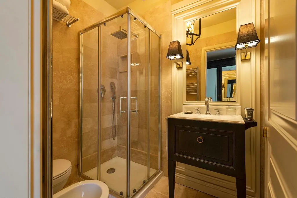 DOUBLE CLASSIC Room, Profumo Maison Colosseo, Rome