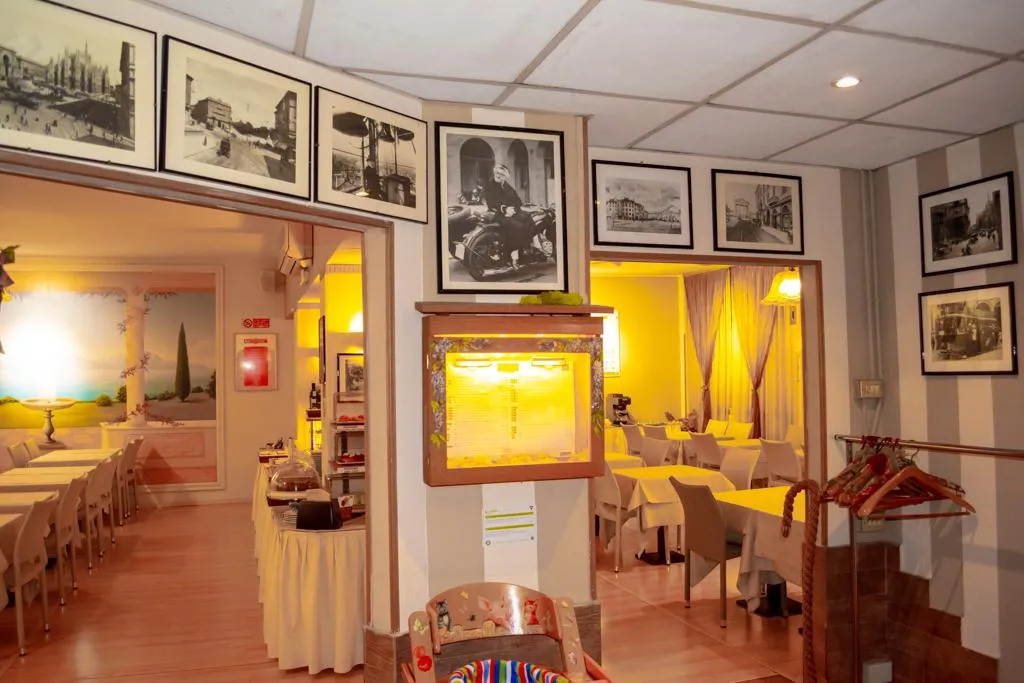 Restaurant, Eco Hotel Milano & Bioriso Restaurant, Milan