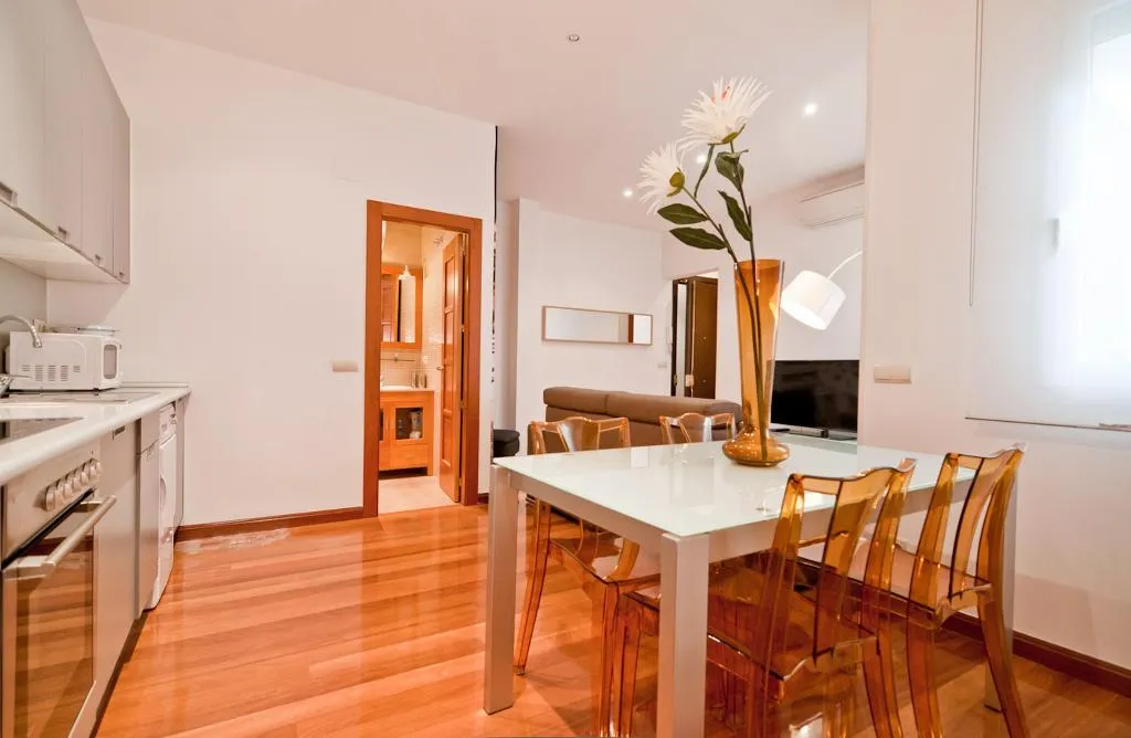 APARTMENT CAPACITY 4 Room, Smartr Madrid Atocha, Madrid