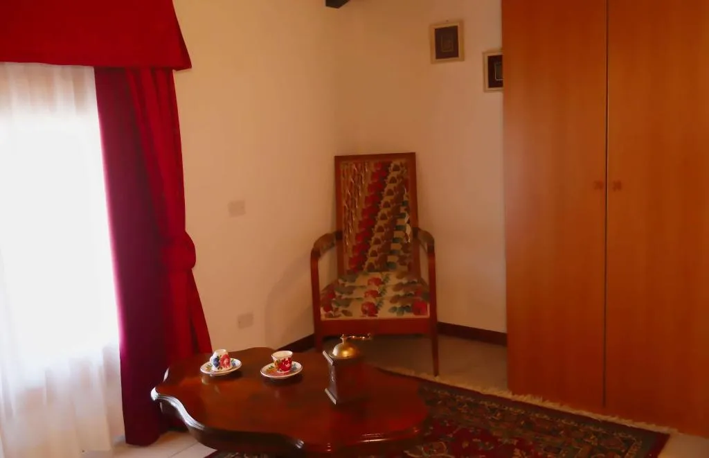 Room, Hotel Vajont, Venice