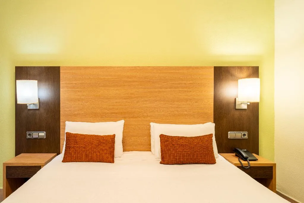 Double or Twin WITH BALCONY Room, Ballesta, Madrid