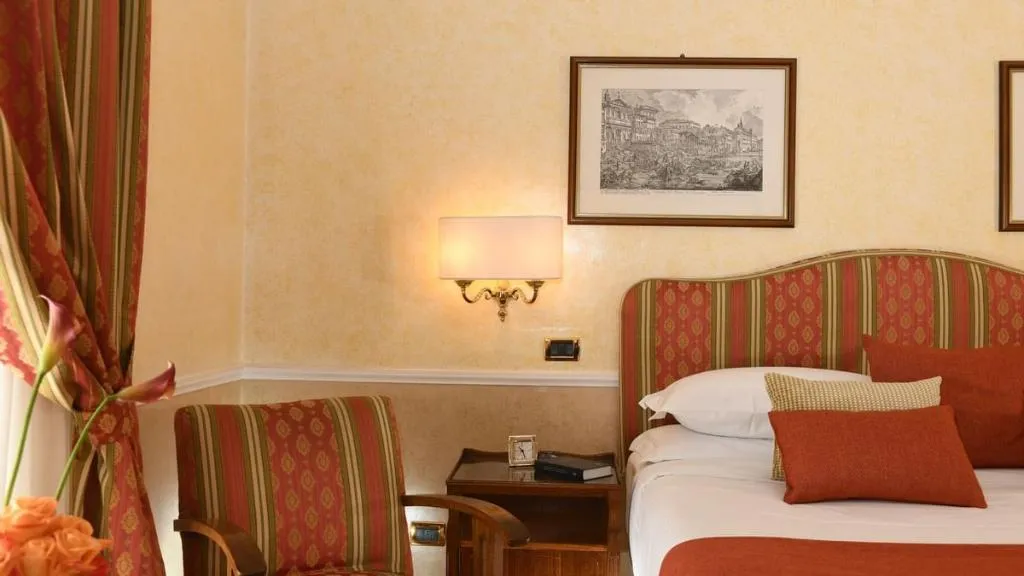 Double or Twin SUPERIOR Room, Bettoja Hotel Massimo d'Azeglio, Rome