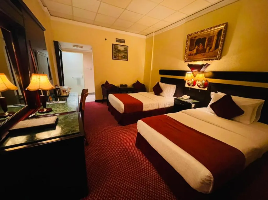 Double or Twin DELUXE Room, Claridge, Dubai