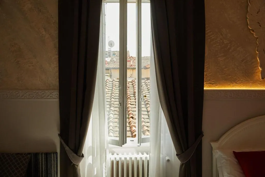 Room, B&B Leone X, Florence