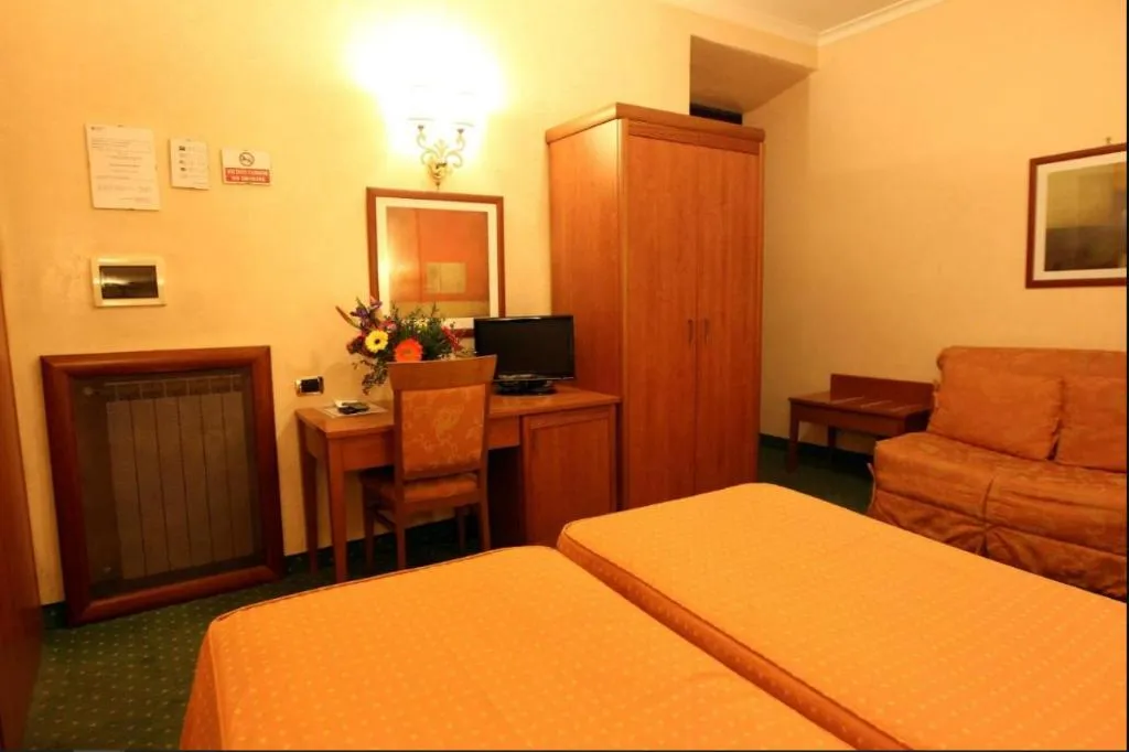 QUADRUPLE STANDARD Room, Baltik Guesthouse, Rome
