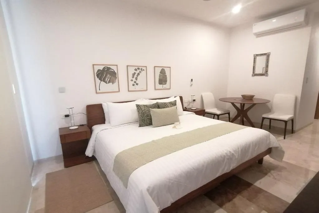 DOUBLE DELUXE Room, The Shore At 46th, Playa Del Carmen