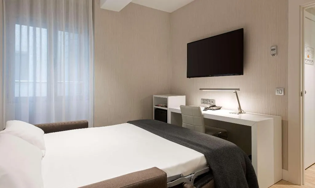 Room, NH Madrid Chamberí, Madrid