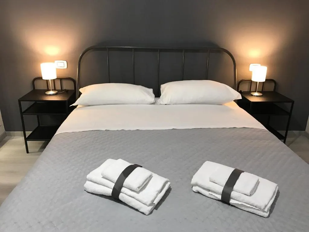 Room, Sensation House, Rome