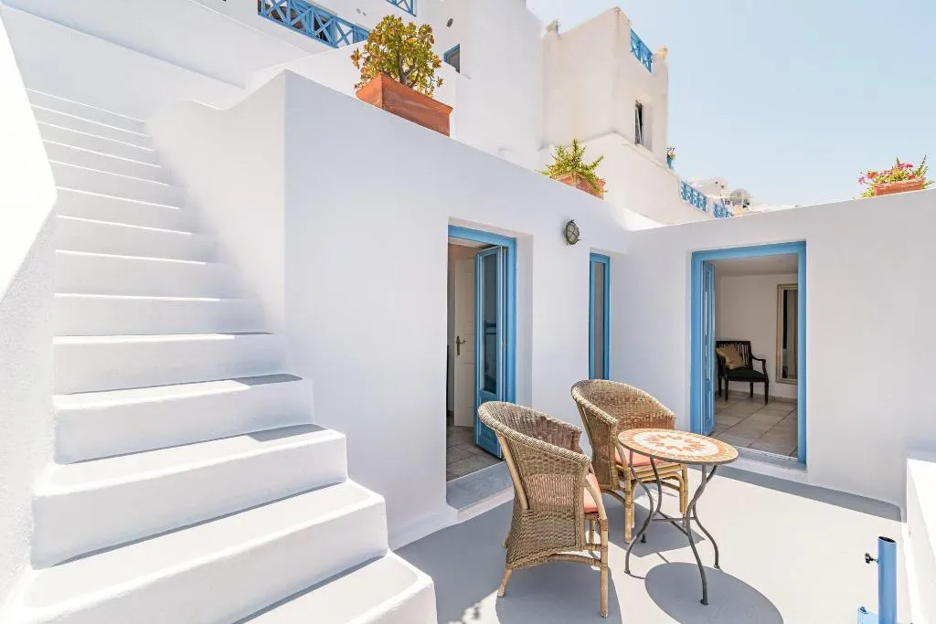 Room, Golden Grey Goose, Santorini