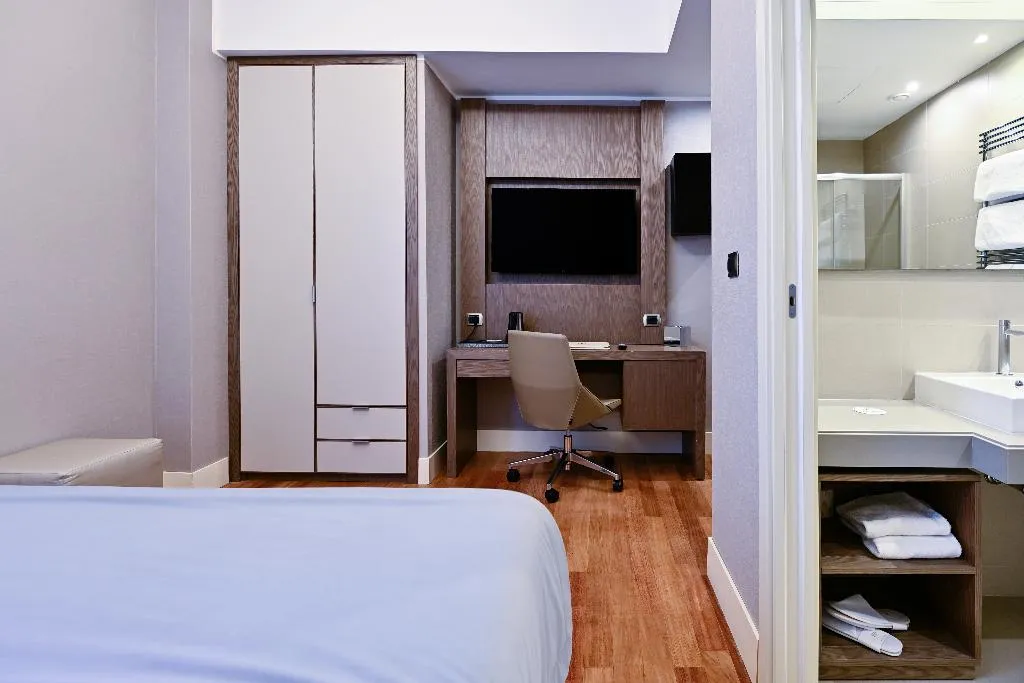 Double or Twin SUPERIOR Room, Delle Nazioni, Rome