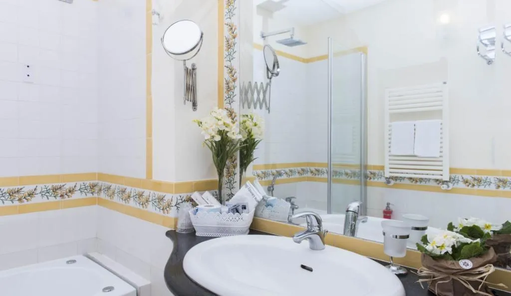 TRIPLE DELUXE Room, Hotel Villa Annalara, Naples