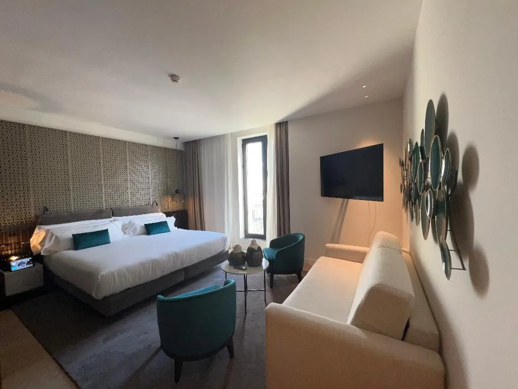 JUNIOR SUITE STANDARD Room, Soho Boutique Catedral, Seville