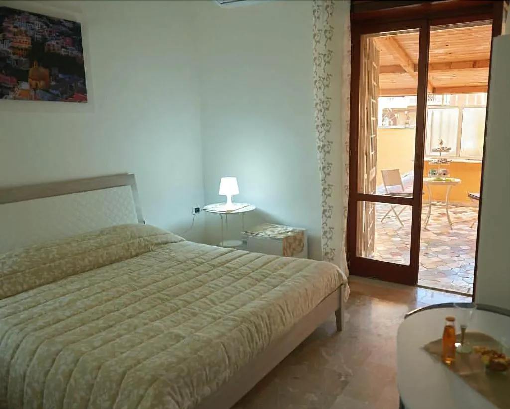 Room, L Anfiteatro Di Pompei B B, Naples