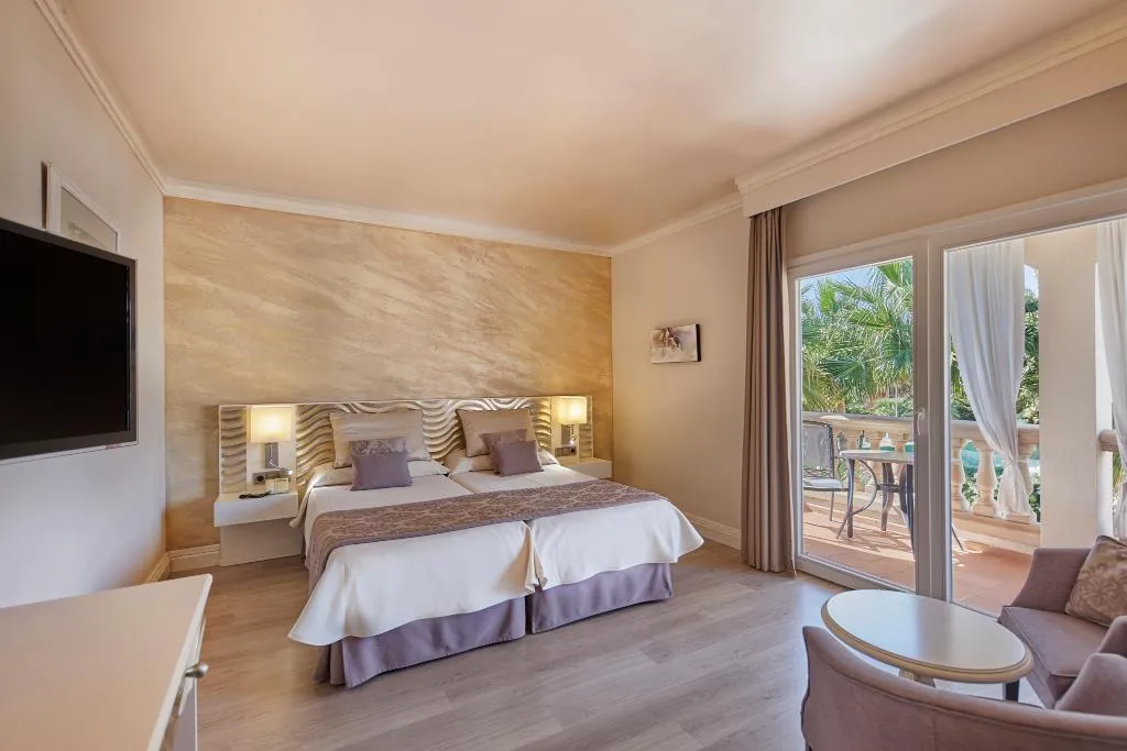Double or Twin SUPERIOR Room, Hotel El Coto, Majorca