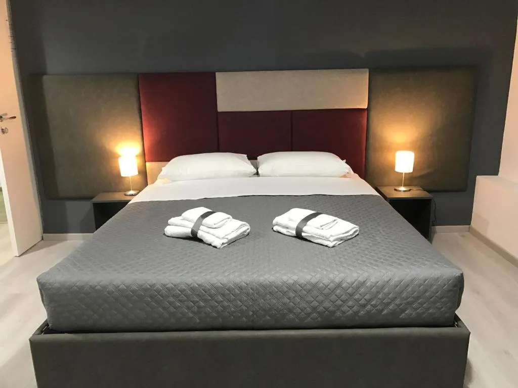 Room, Sensation House, Rome