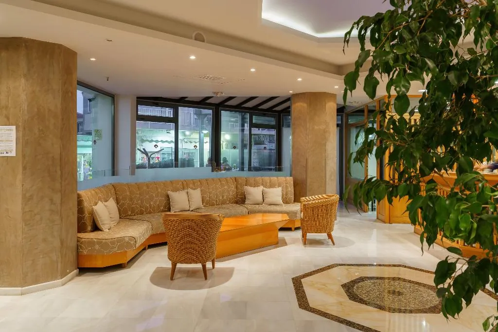 Lobby, Pearl Beach, Crete