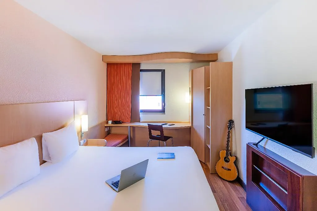 DOUBLE WITH DOUBLE BED Room, ibis Lisboa Sintra, Lisbon