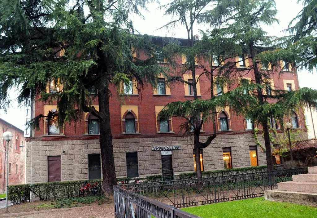 General view, Nuovo Albergo Italia, Milan