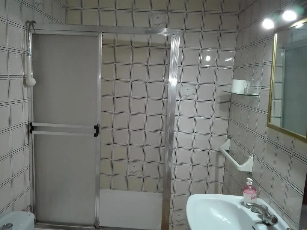 Room, Pensión Javier, Seville