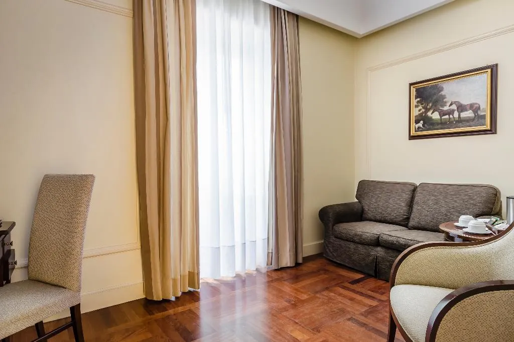 JUNIOR SUITE STANDARD Room, Eurostars Centrale Palace, Palermo
