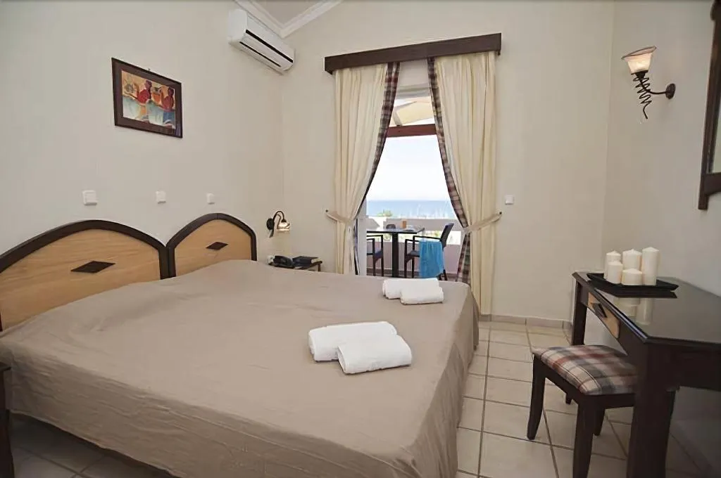 Room, Caretta Beach, Crete