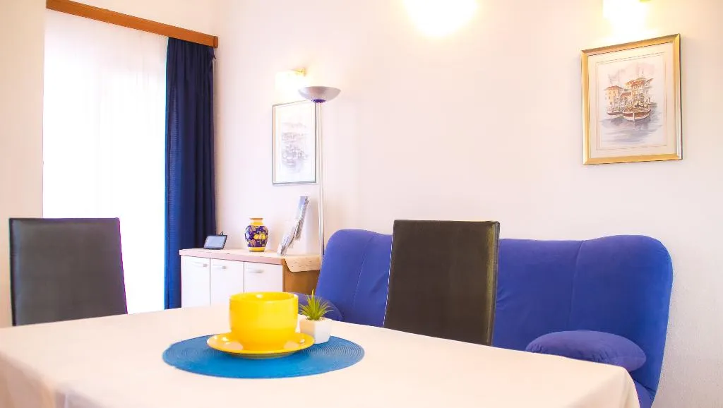 APARTMENT STANDARD Room, Villa Midea, Split