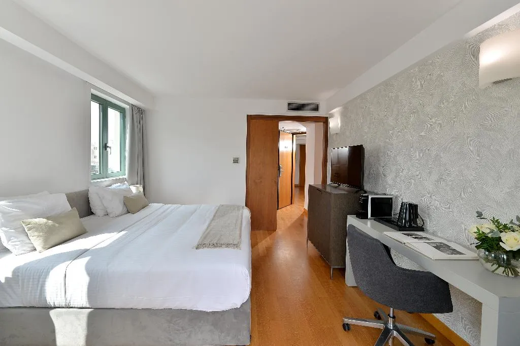 Double or Twin DELUXE WITH VIEWS Room, Athenaeum Eridanus Luxury Hotel, Athens