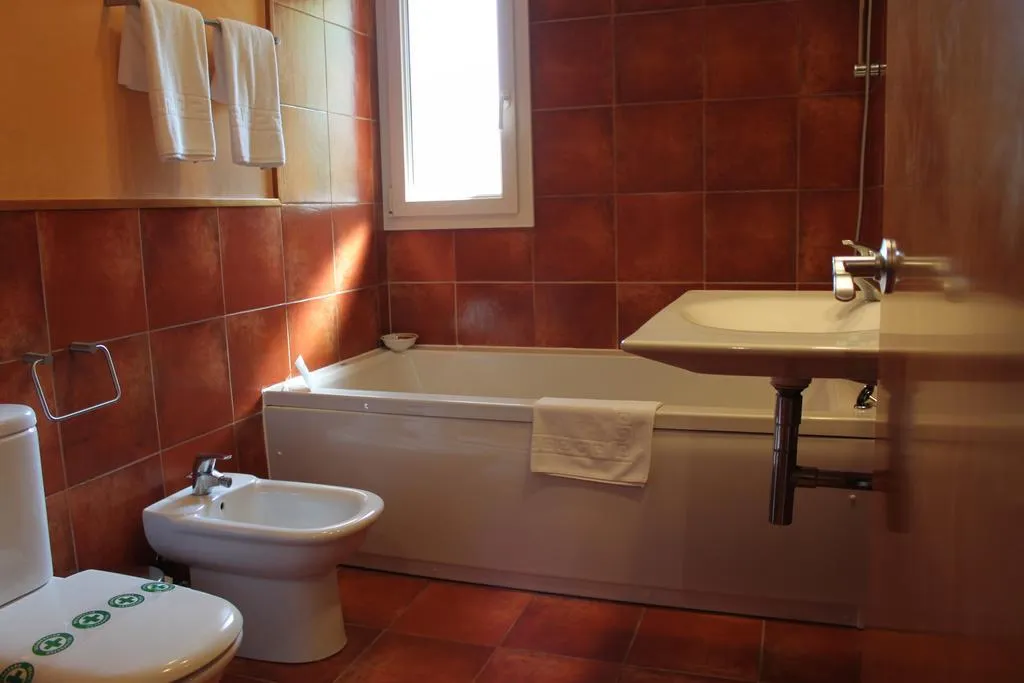 QUADRUPLE STANDARD Room, Picasso, Costa Brava