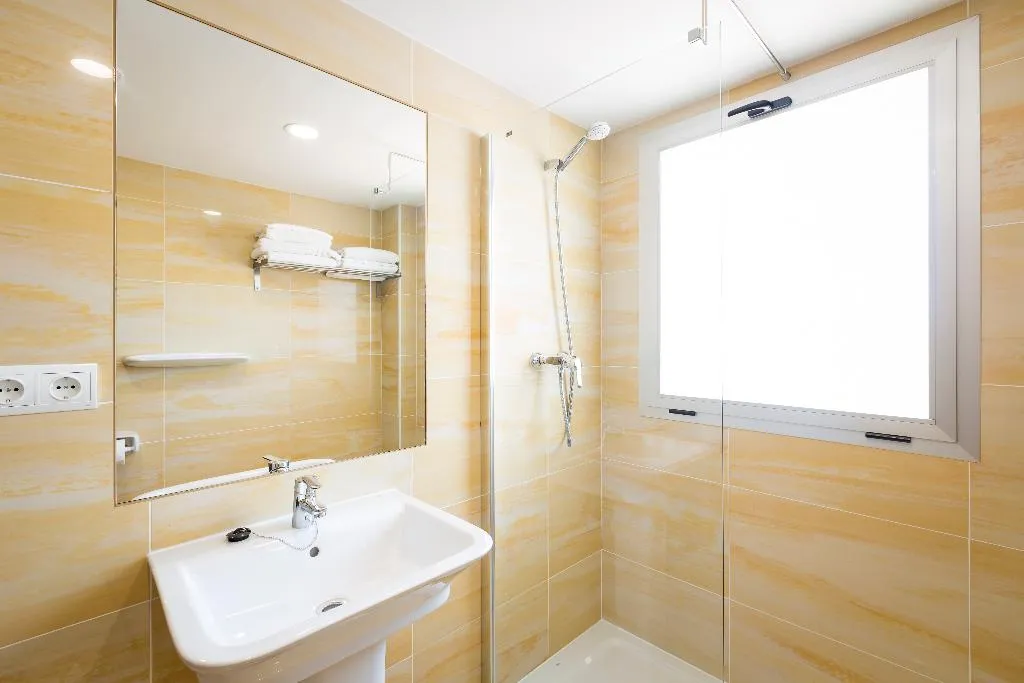 APARTMENT CAPACITY 5 TWO BEDROOMS Room, Zodiac Apartamentos, Ibiza