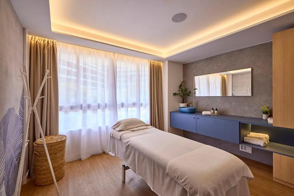 Sports and Entertainment, Universal Hotel Neptuno - Adults Only, Majorca