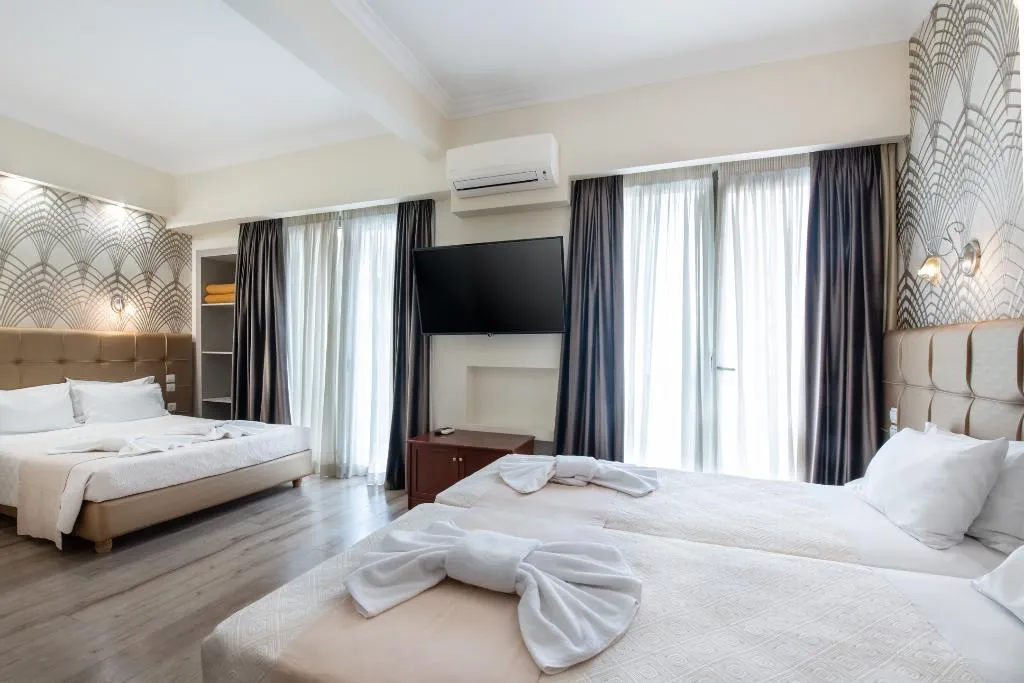 QUADRUPLE STANDARD Room, Golden City, Athens