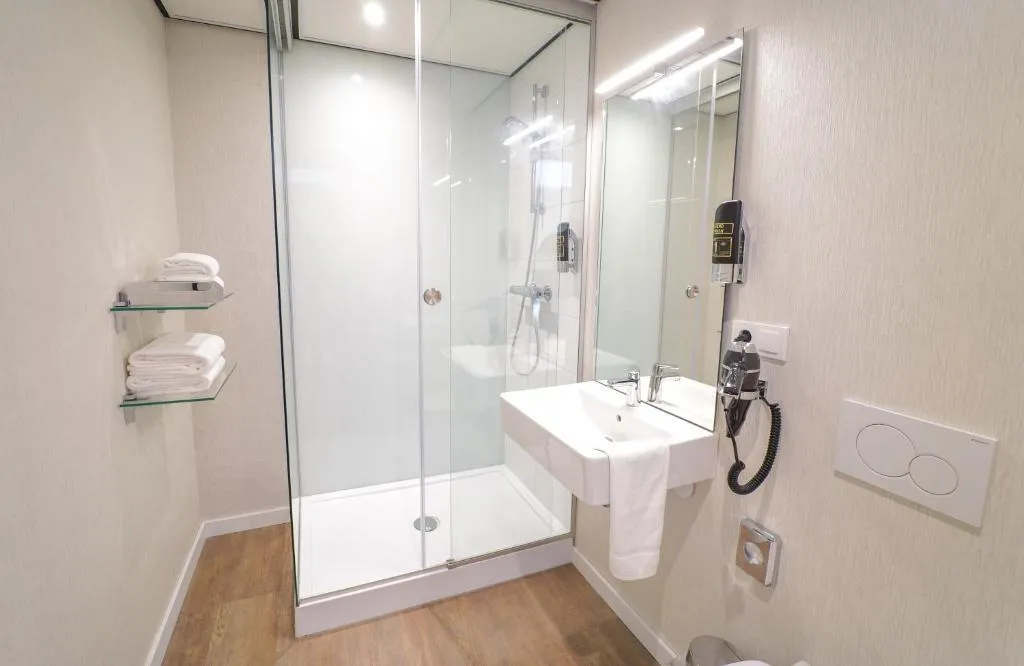 DOUBLE SUPERIOR Room, Fletcher Hotel De Oude Gevangenis Alkmaar, Amsterdam