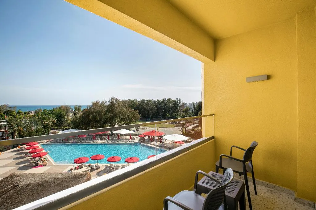JUNIOR SUITE GARDEN VIEW Room, Megasaray Resort Side, Antalya