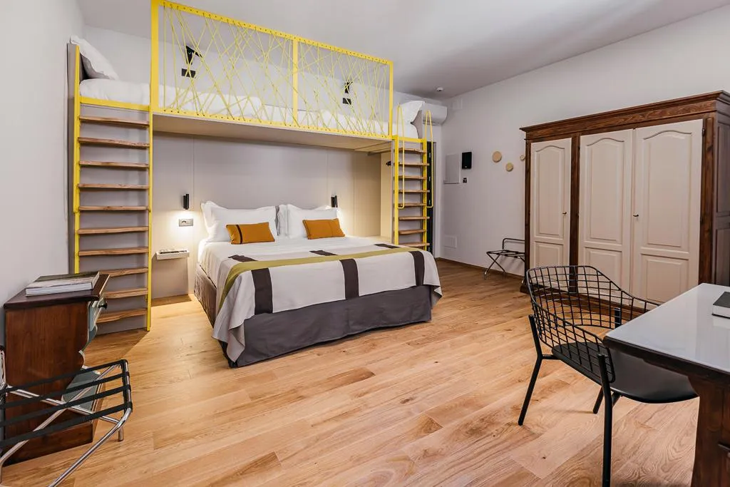 FAMILY ROOM LUXURY ONE BEDROOM Room, Priori Secret Garden, Perugia