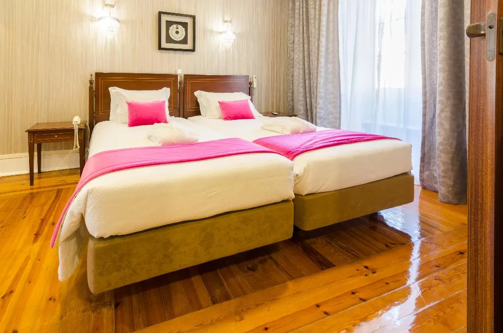 TRIPLE SUPERIOR Room, Inn Rossio, Lisbon