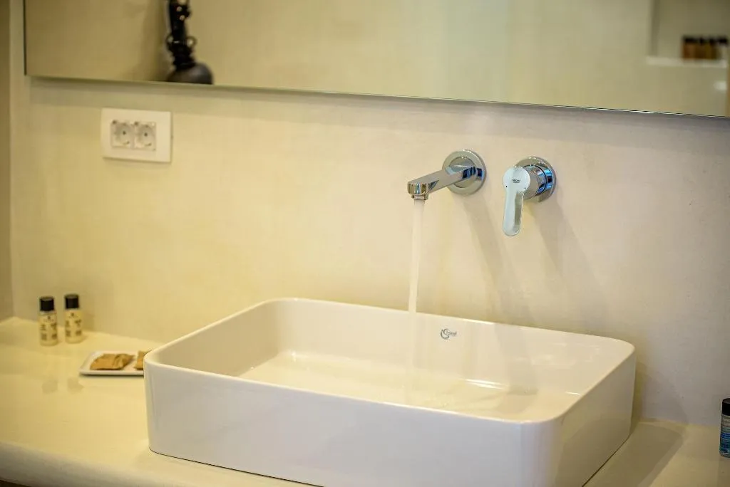Room, Golden Grey Goose, Santorini